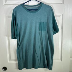 Oakley Regular Fit Green Pocket T-Shirt - Large